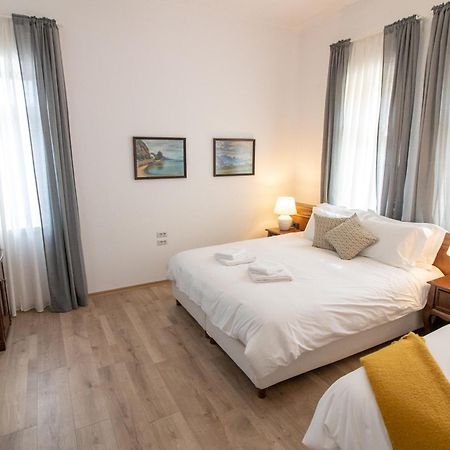 Seven Cafe & Hotel Pogradec Exterior foto